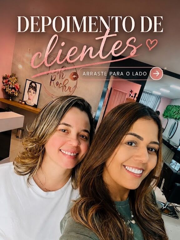 Lorenna com cliente atendida no studio